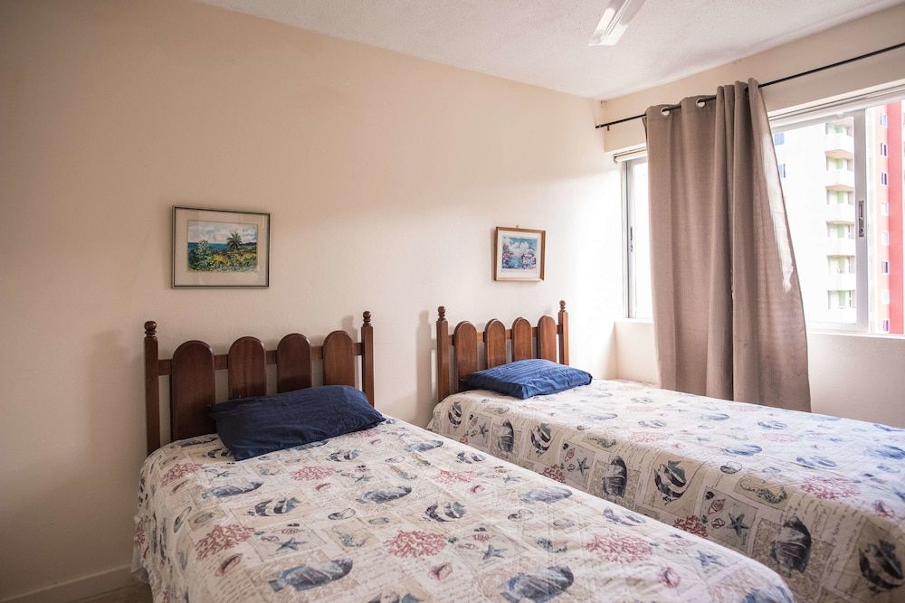 Turtle Towers Apartments Deluxe Apartment, 2 Bedrooms 2