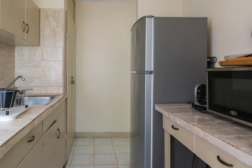 Turtle Towers Apartments Economy Studio, 1 King Bed, Accessible, Ground Floor 7