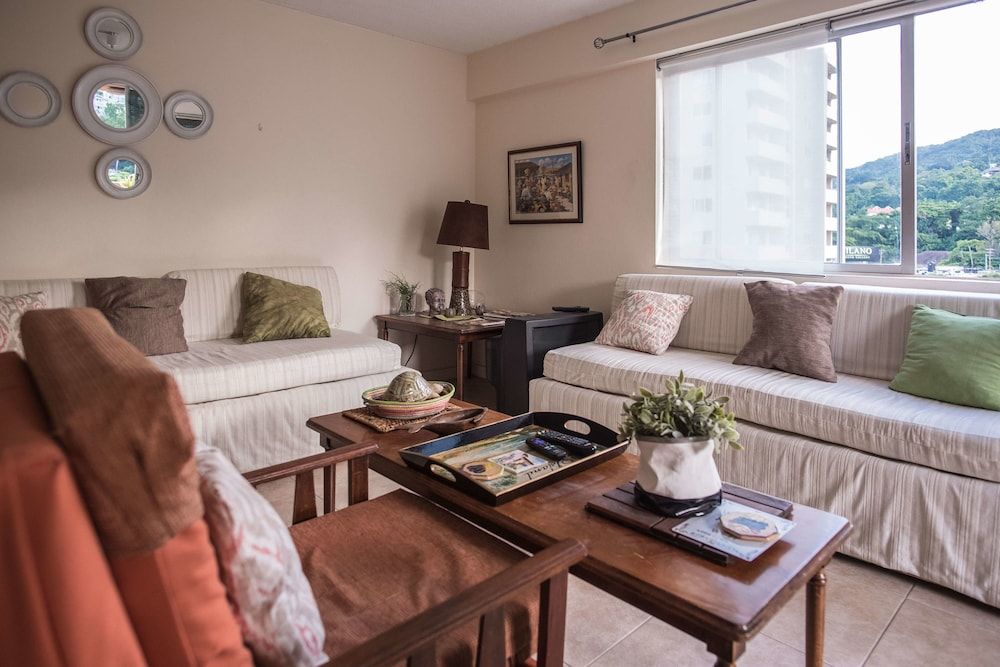 Turtle Towers Apartments Deluxe Apartment, 2 Bedrooms 12