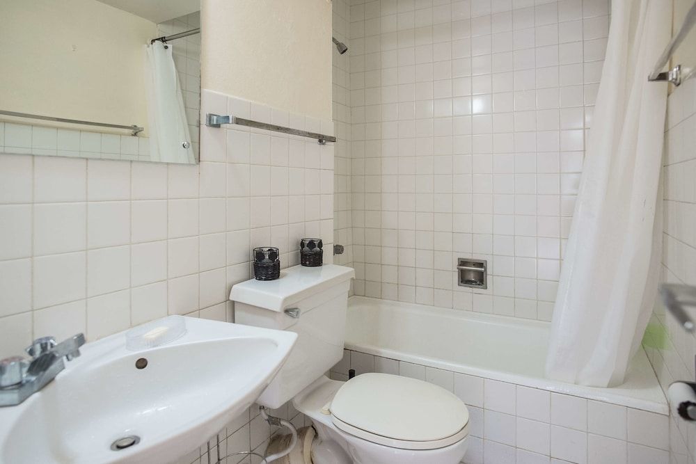 Turtle Towers Apartments Deluxe Apartment, 2 Bedrooms 10