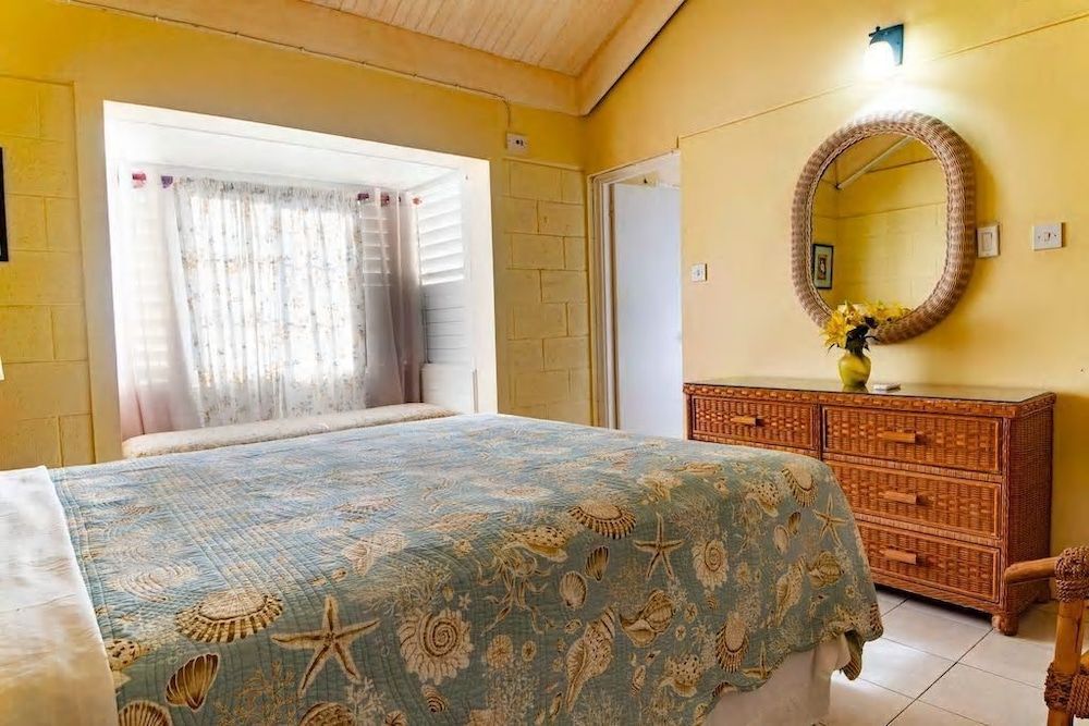 Ocho Rios Boardwalk Apartment Romantic Apartment, 2 Bedrooms, 2 Bathrooms, Partial Sea View 3