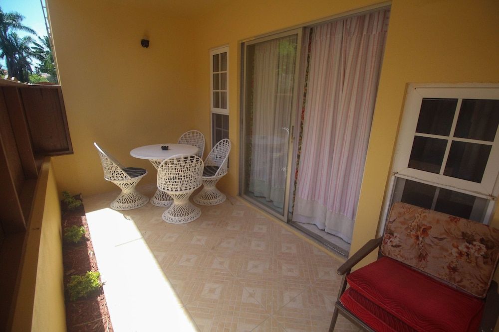 Deluxe Room, Garden Area