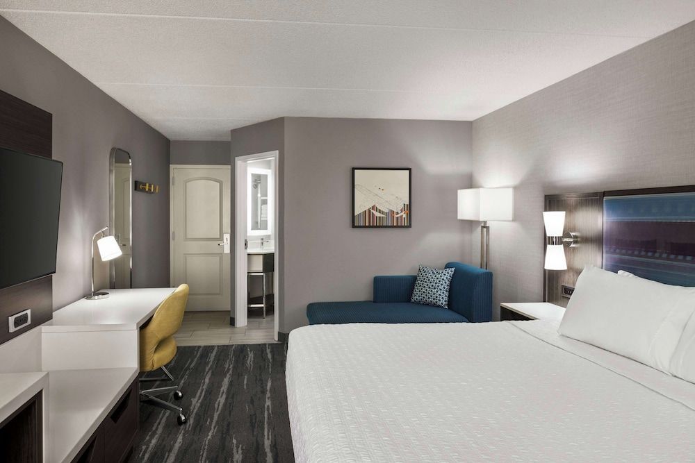 Room, 1 King Bed, Hearing Accessible, Non Smoking