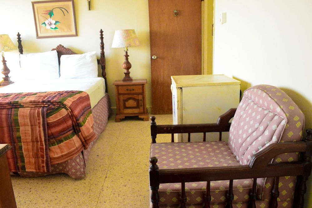 Economy Room, 1 Queen Bed