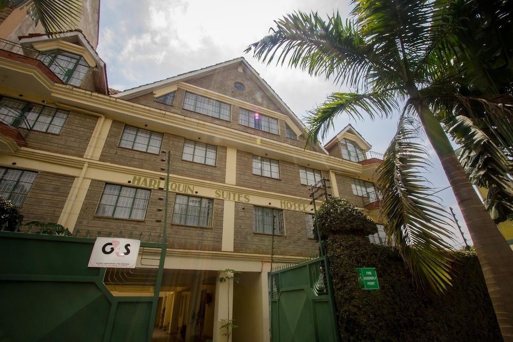 undefined Harlequin Suites Hotel 3