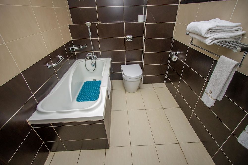 The Clarion Hotel Standard Double Room 8