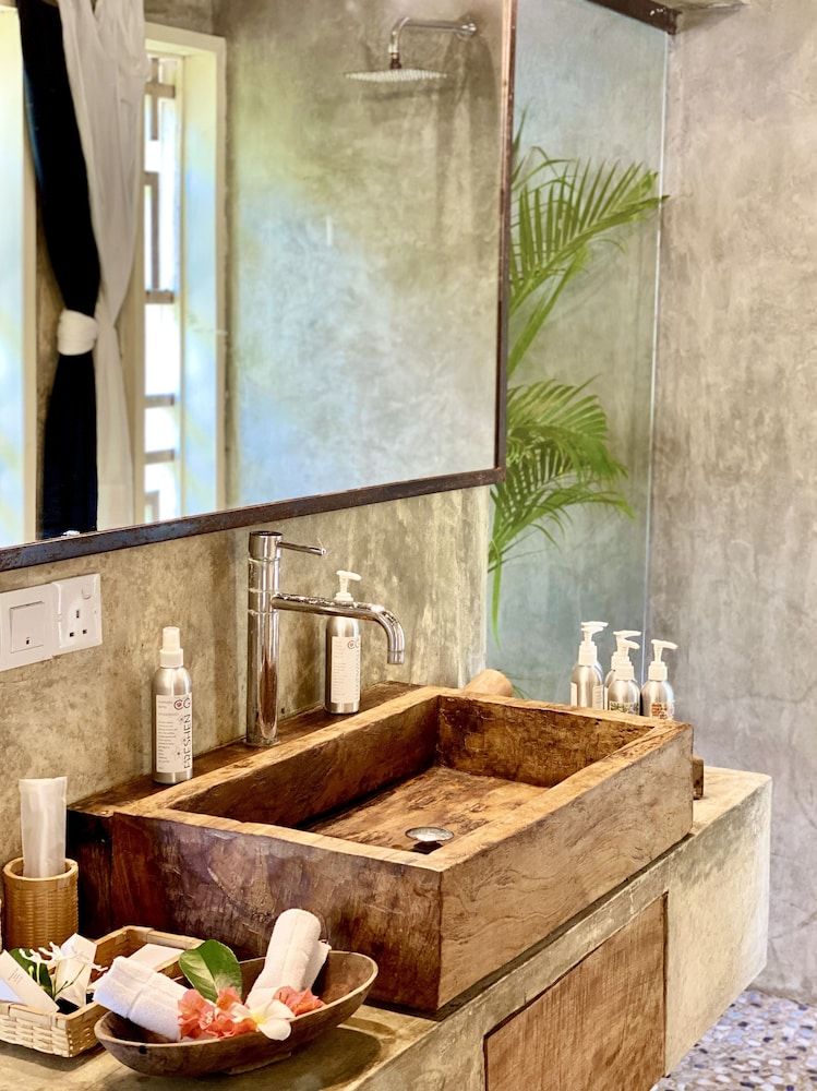 Rock and Sea Resort Bungalow, 1 King Bed, Ocean View 3