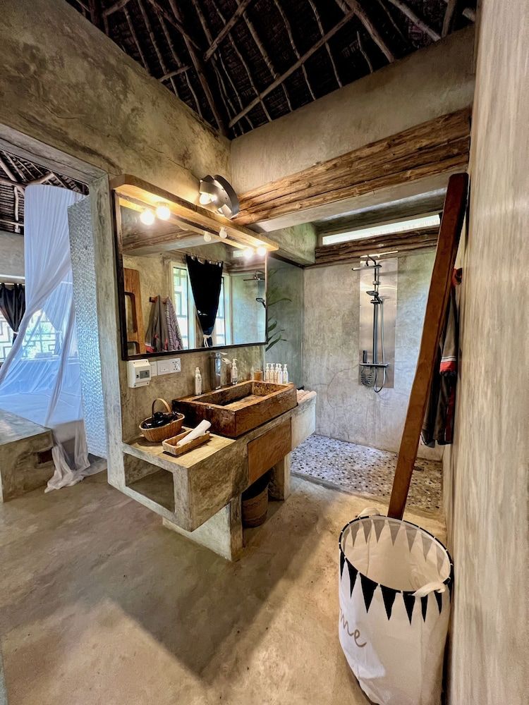 Rock and Sea Resort Bungalow, 1 King Bed, Ocean View 13