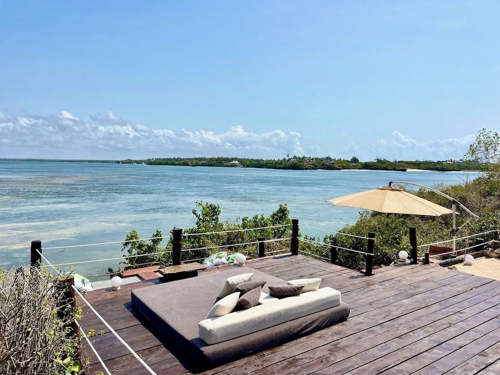 Rock and Sea Resort Panoramic Cottage, 1 King Bed, Ocean View 19