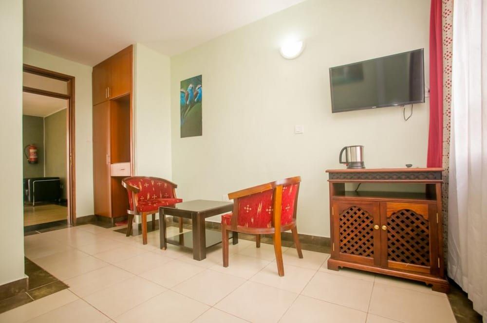 Desmond Tutu Conference Centre Standard Double Room, 1 Queen Bed, Balcony, City View 4