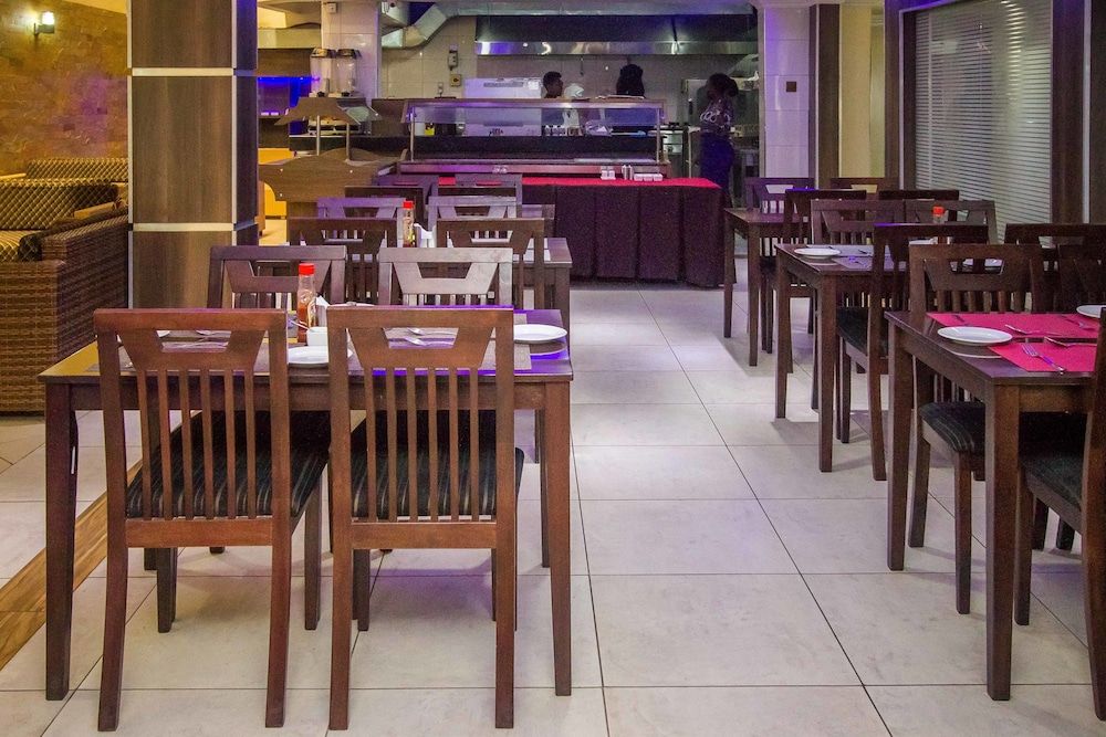 undefined Airport Landing Hotel 6