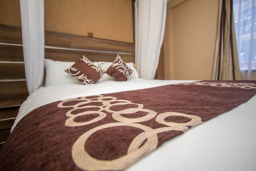 Airport Landing Hotel Deluxe Double Room 12