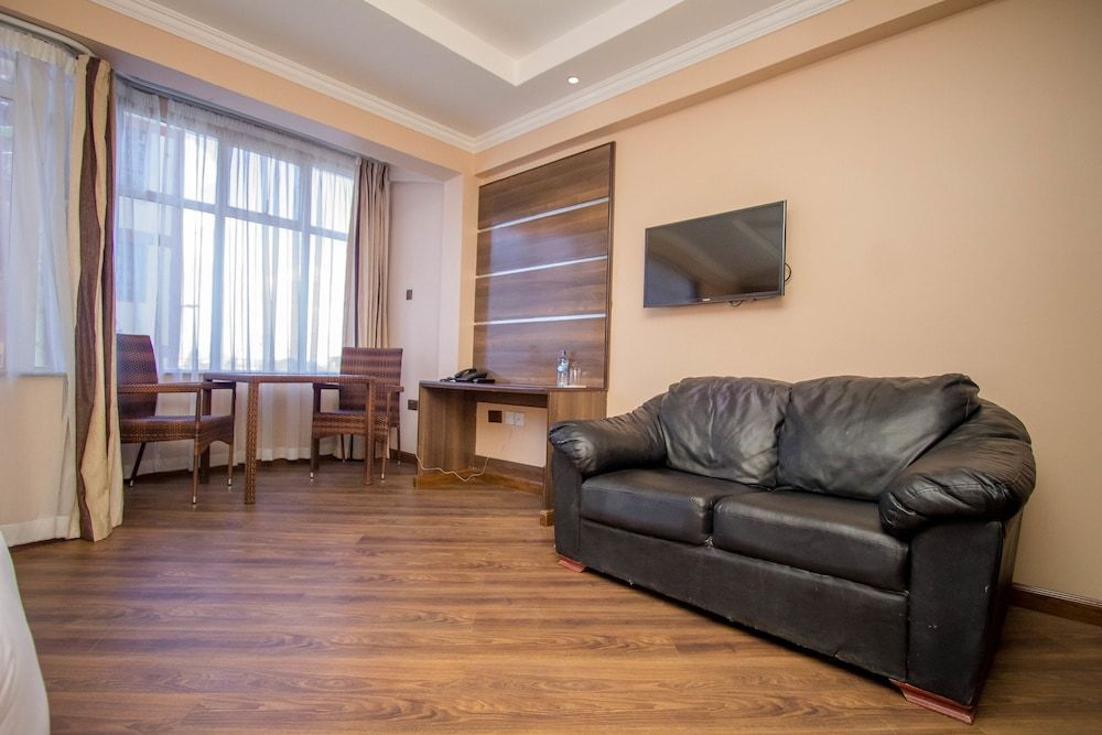 Airport Landing Hotel Deluxe Double Room 17