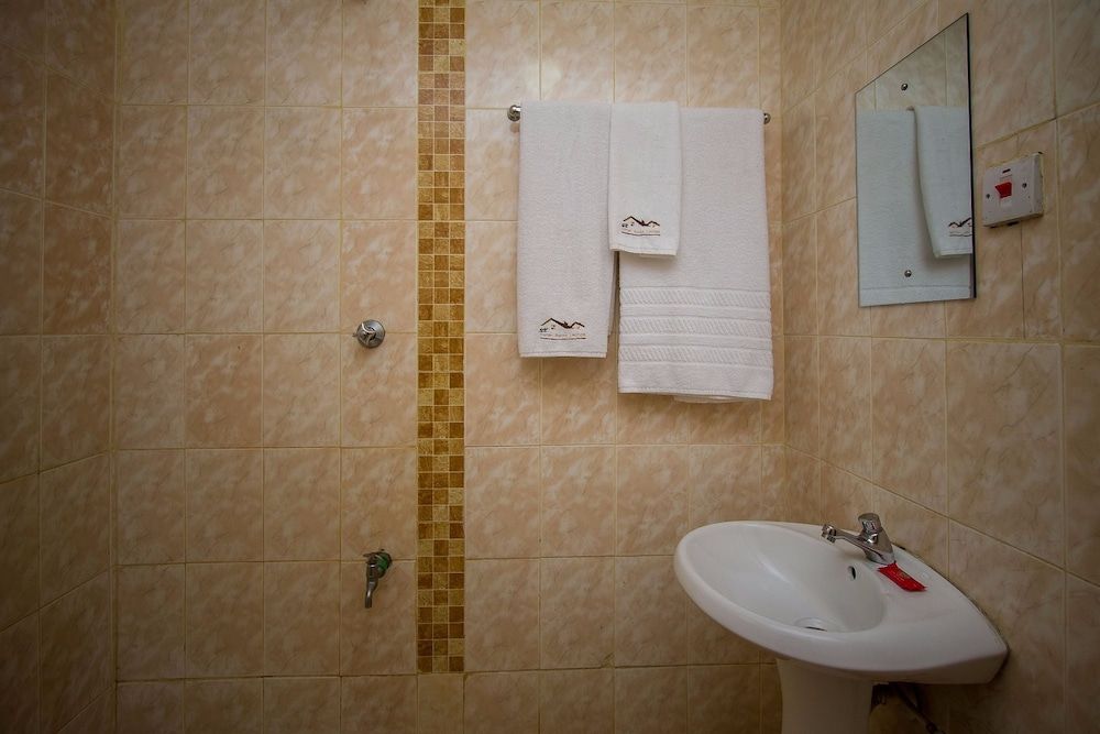 Konar House Kilimani Standard Double Room 8