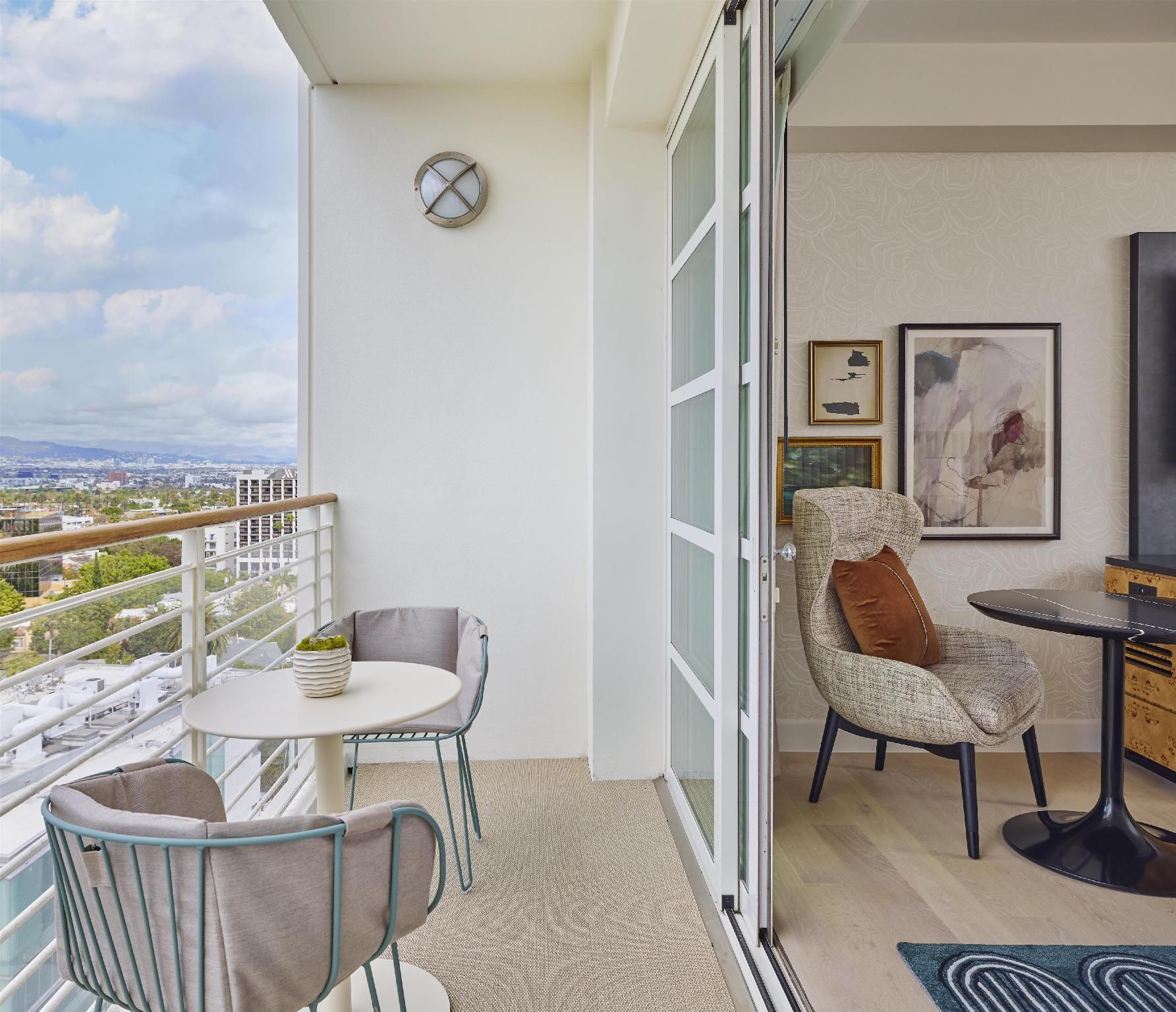 Premier Beverly Hills View Two Queen Beds