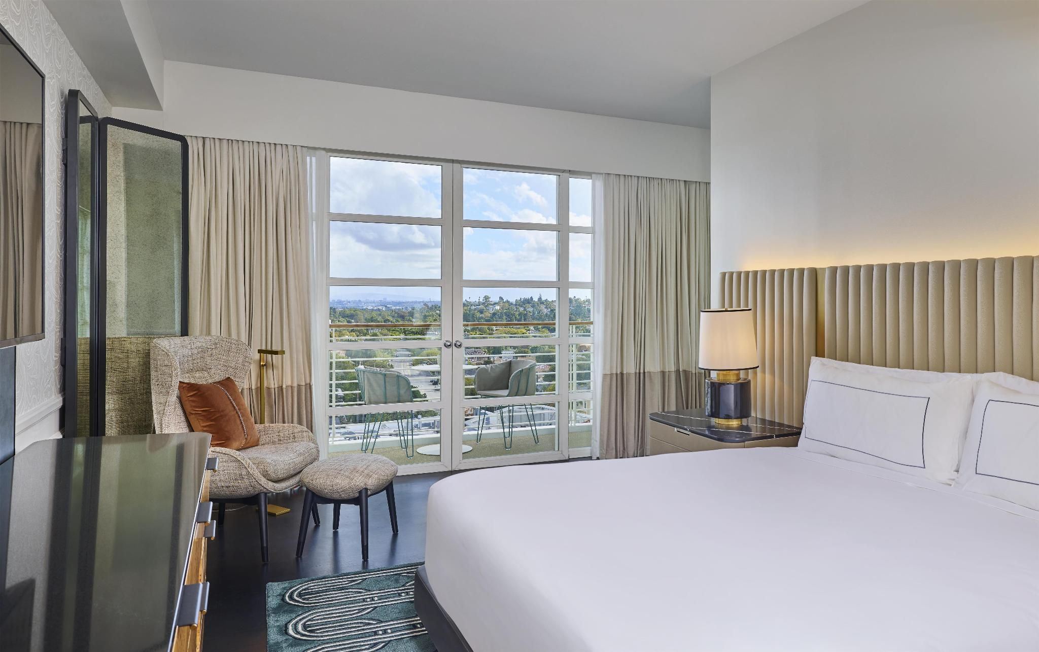 undefined Cameo Beverly Hills, LXR Hotels & Resorts 9