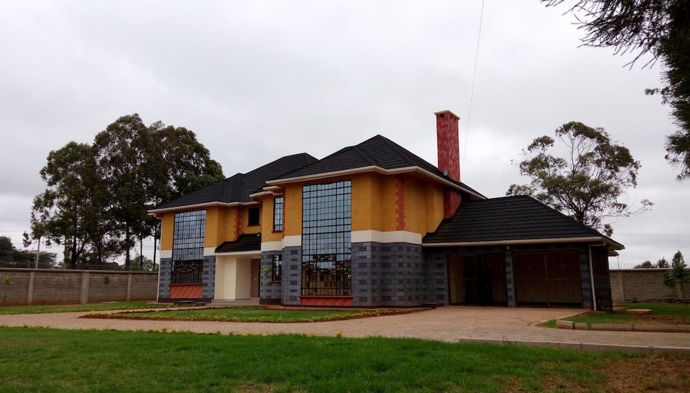 undefined Karen Crescent Hotel 3