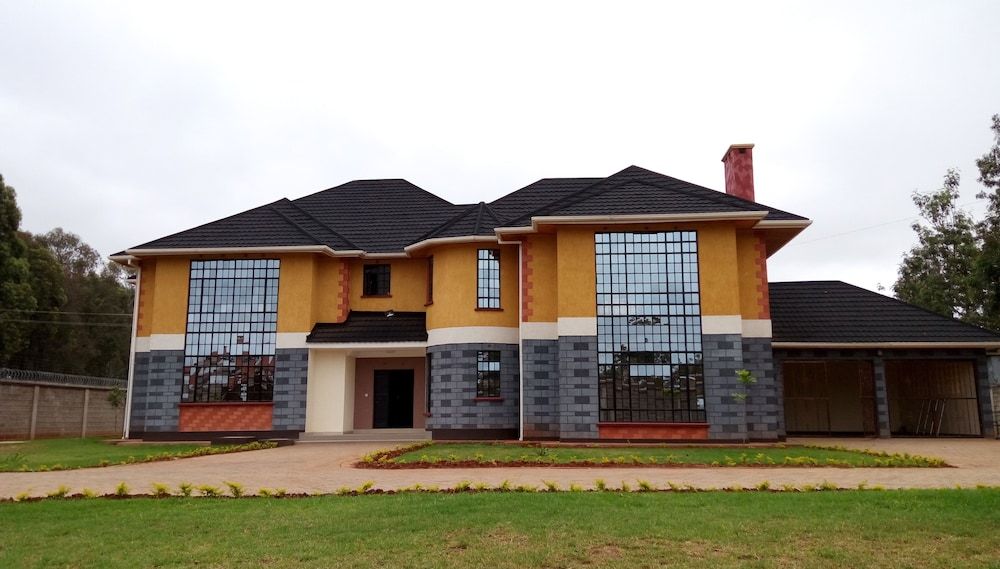 undefined Karen Crescent Hotel 4