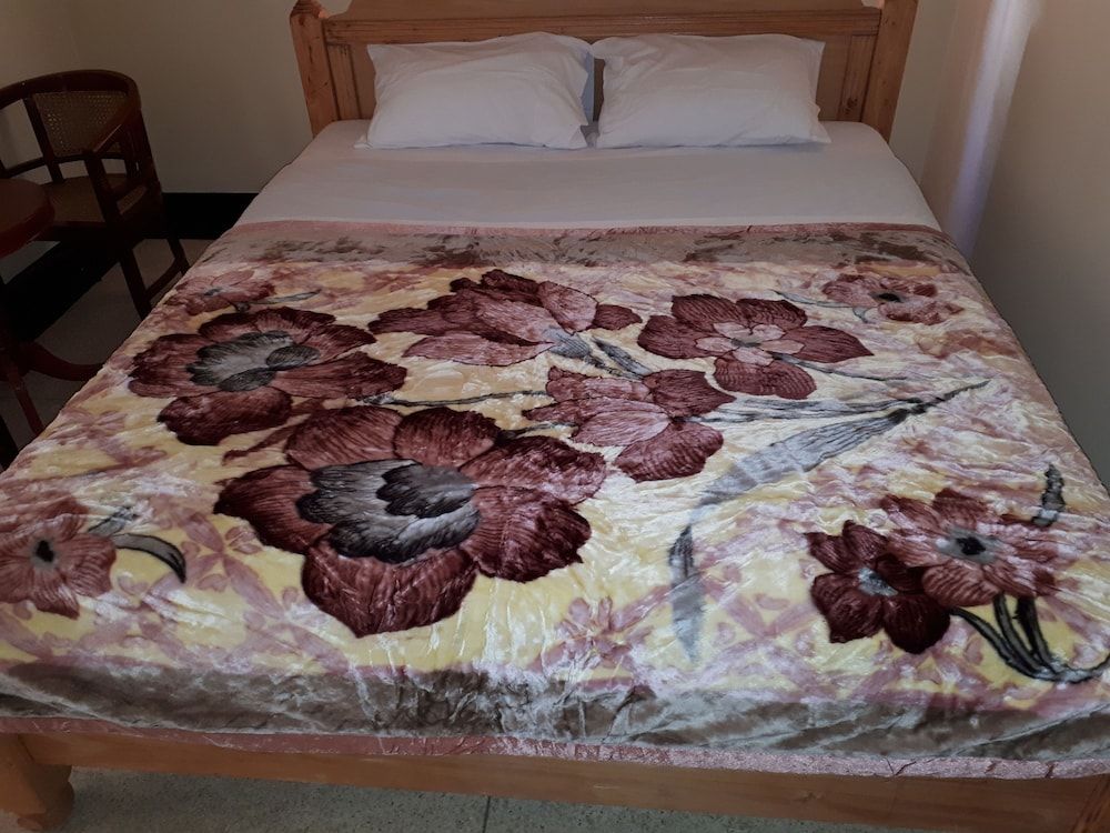 undefined Bermuda Garden Hotel 10
