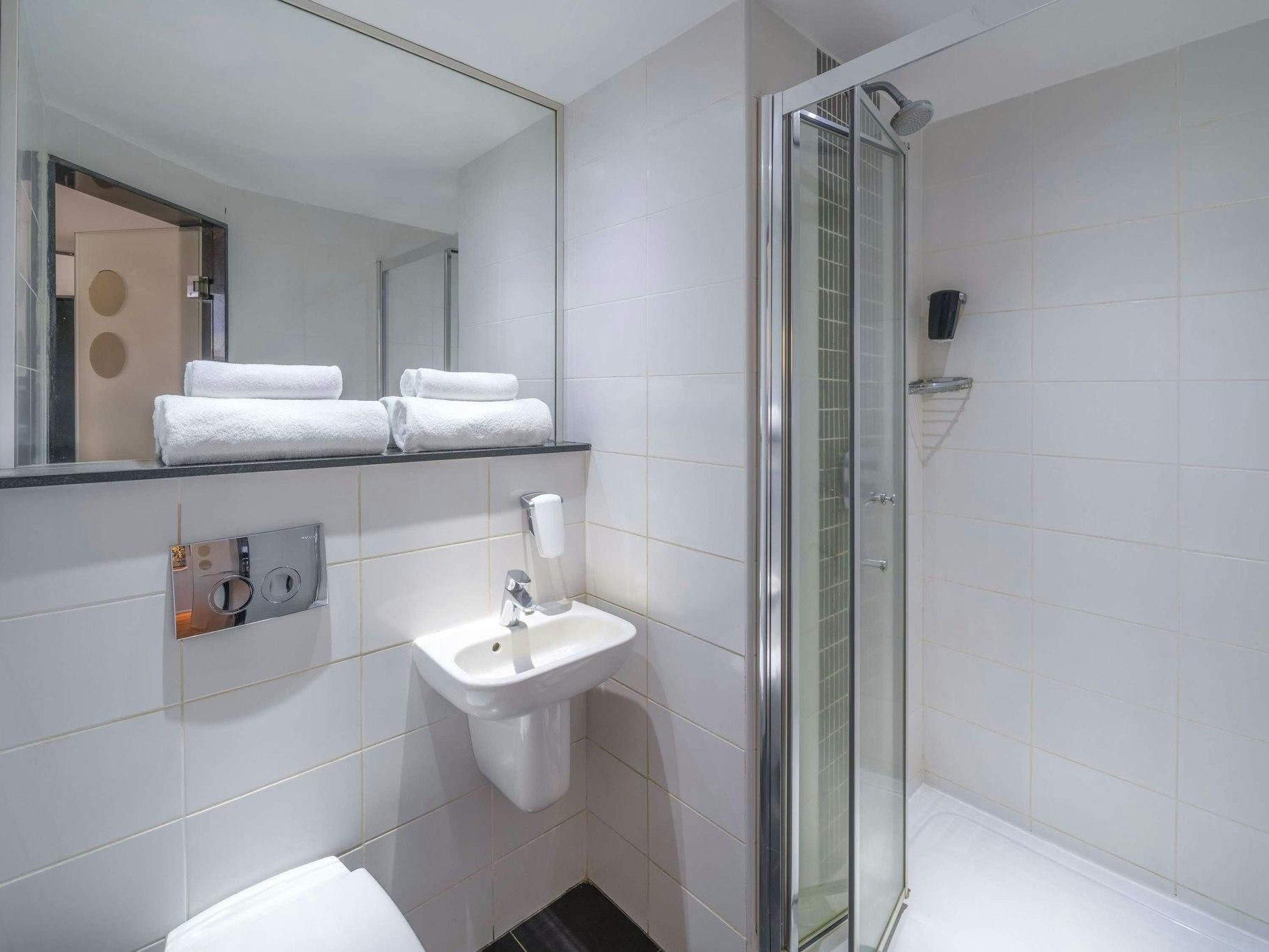 Trendy room with one double bed and one single bed