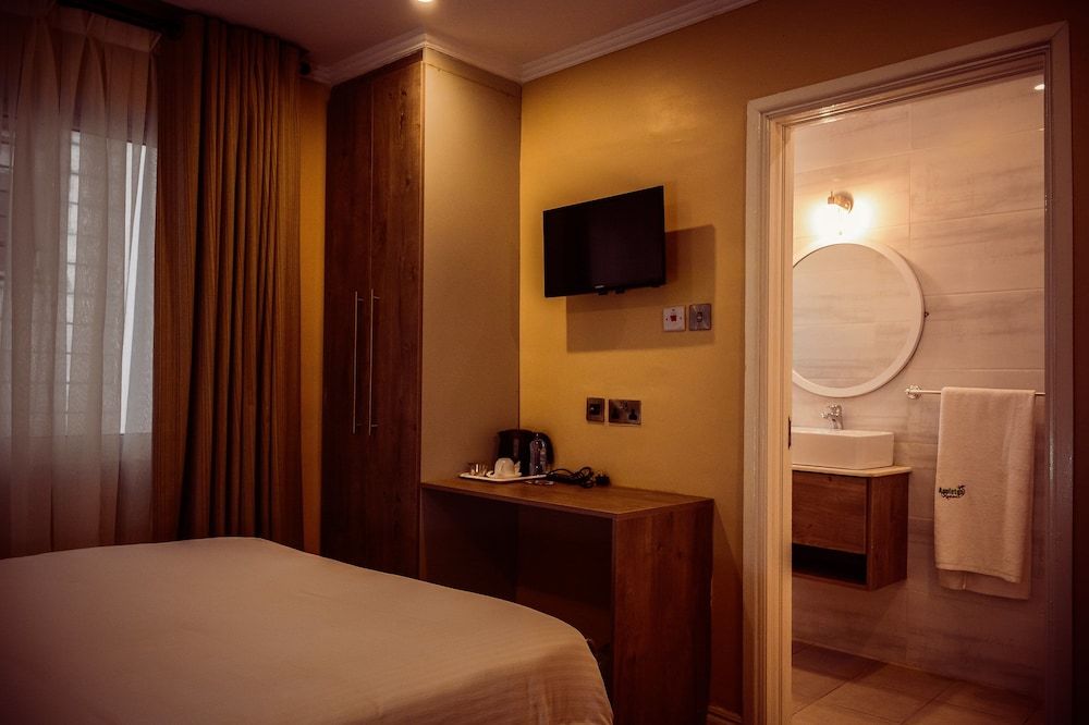 undefined Appleton Resort 6