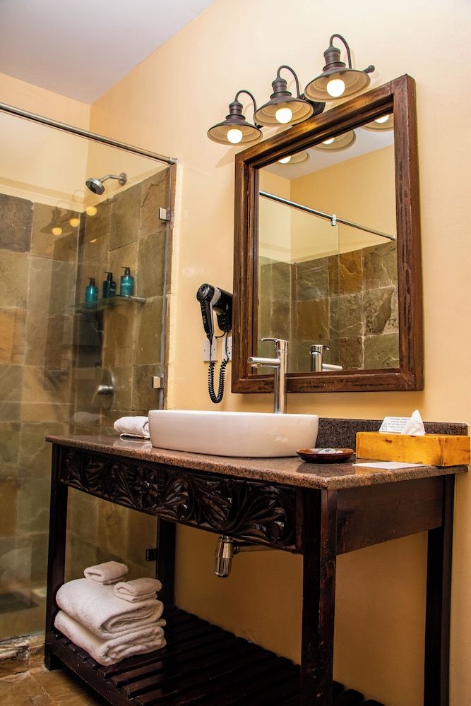 Acacia Tree Lodge Double Room 8