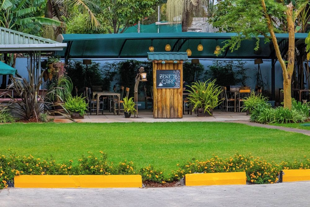 undefined Acacia Tree Lodge 5