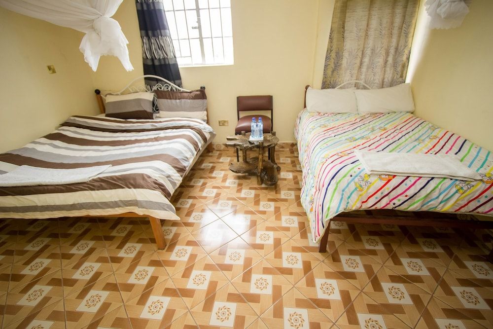 Three Ways Hotel & Restaurant Standard Twin Room 3