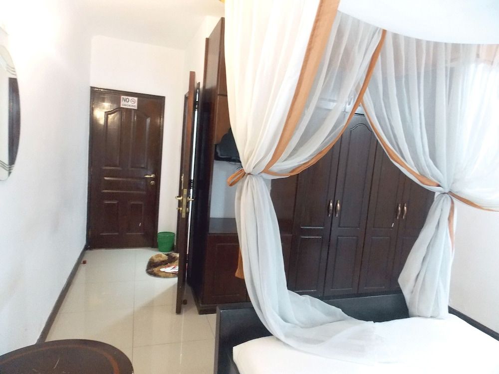 Hanan Guest House Deluxe Double Room 3