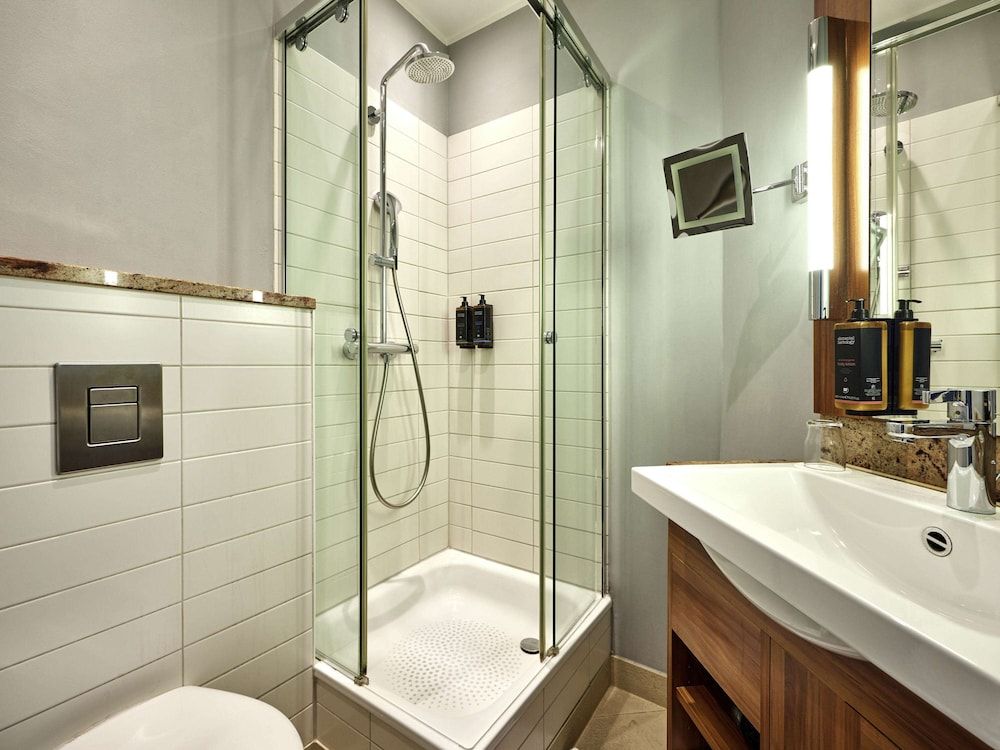 Mercure Düsseldorf City Center Standard Room, 1 Double Bed 5