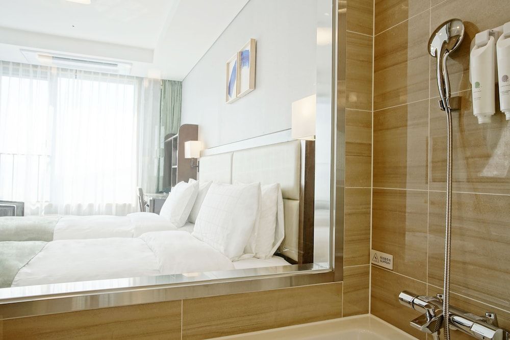 undefined Stanford Hotel Busan 7