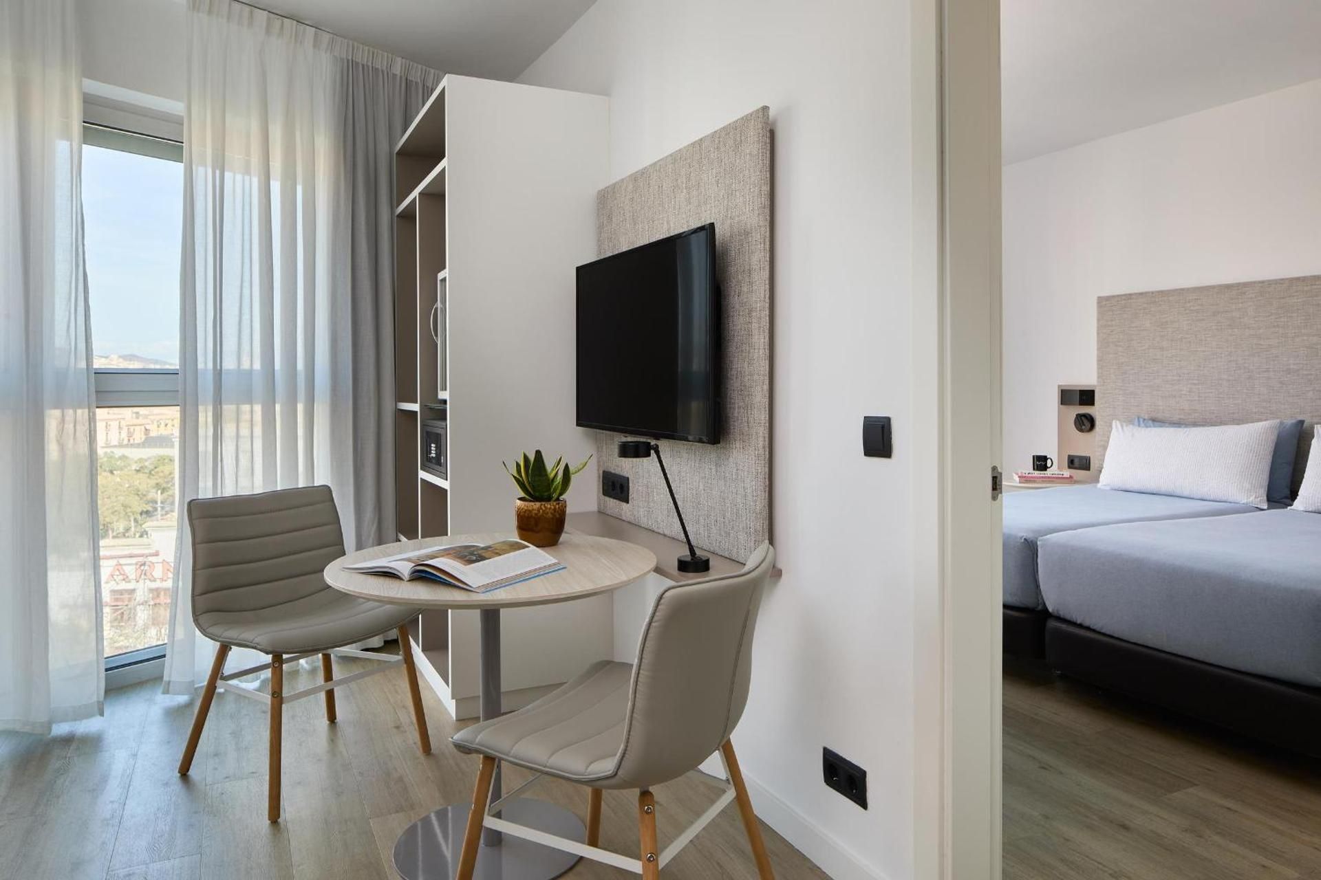 THE TOWNHOUSE - BALCONY