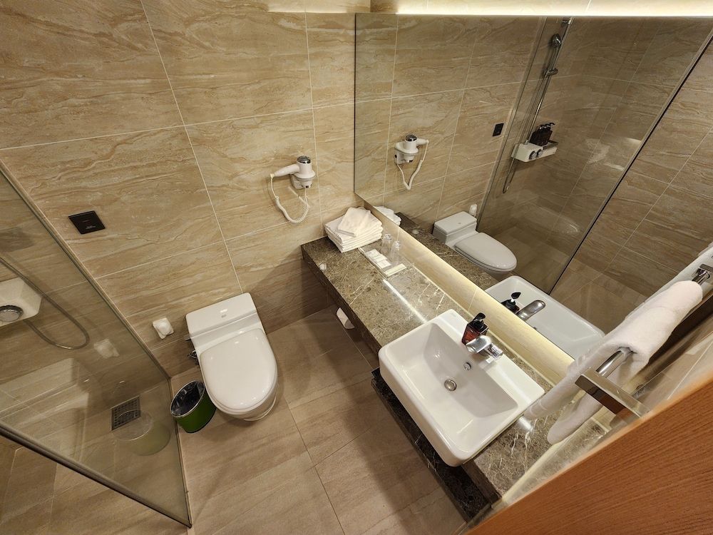 Seogwipo JS Hotel Deluxe Triple Room 6