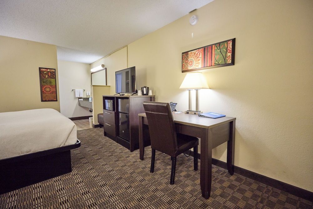 Cimarron Inn Klamath Falls Room, 1 King Bed