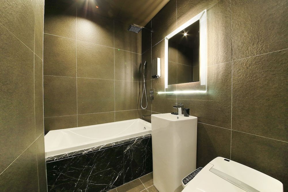 Hotel Cullinan2 Premier Room(Late Check-in: Mon-Fri 8PM, Sat 10PM, Sun 9PM/1 Parking Lot per Room/Max. 1 Night Stay) 15