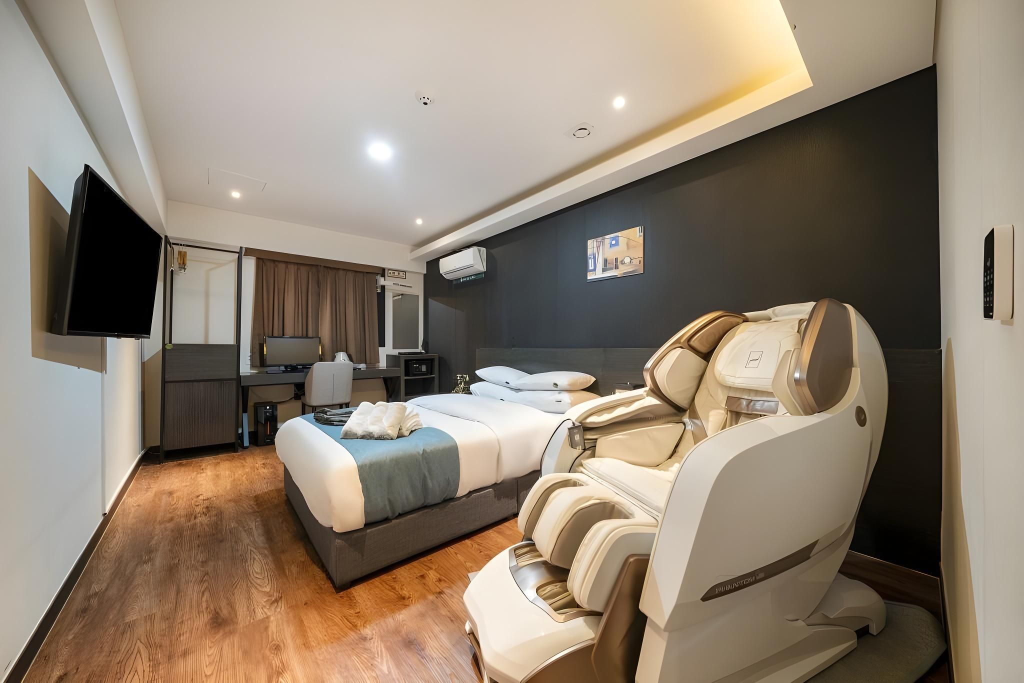 Business Double Room B