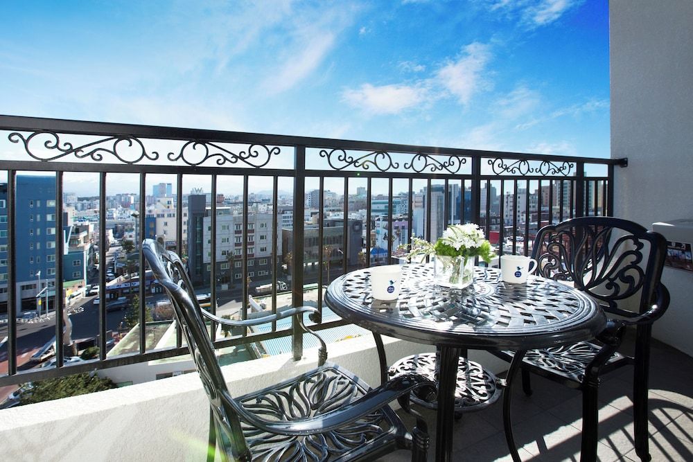 undefined Hotel Whistlelark Jeju 5