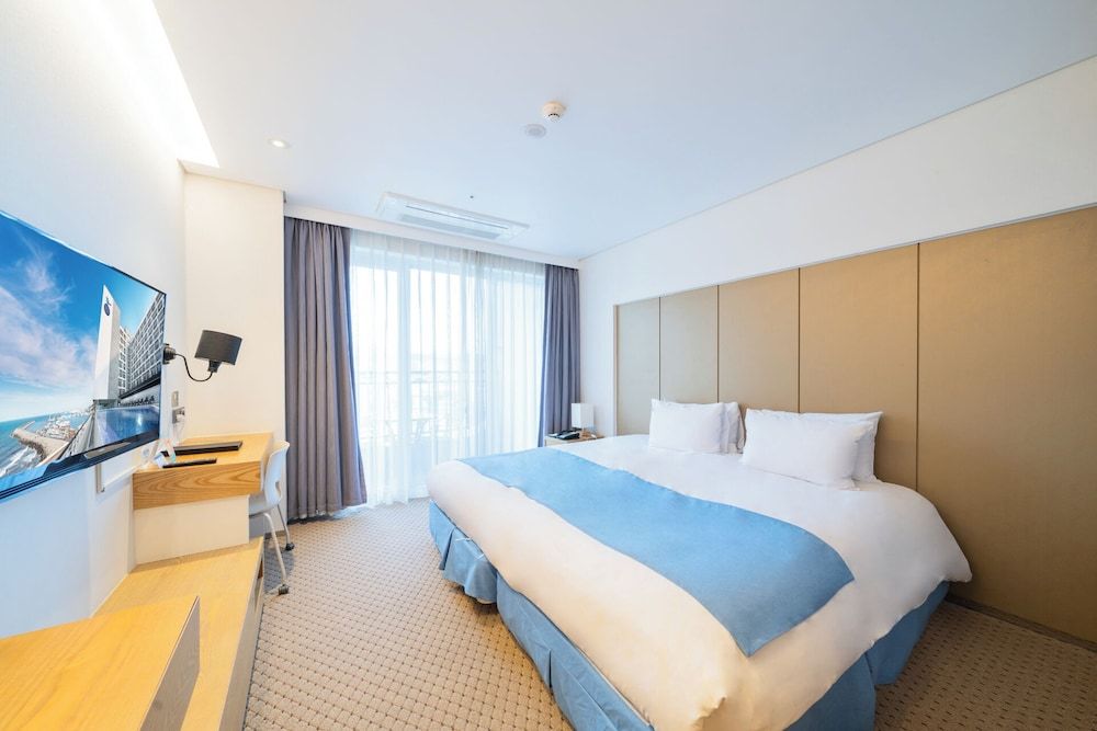 undefined Hotel Whistlelark Jeju 4