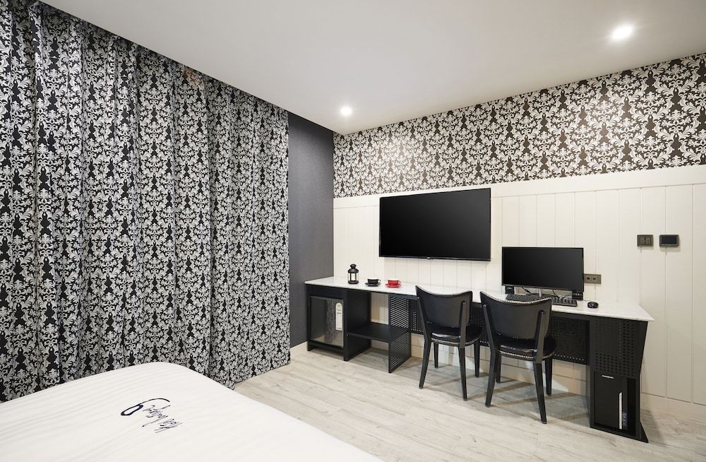 Hotel Boutique 9 Neungdong Deluxe Double 4