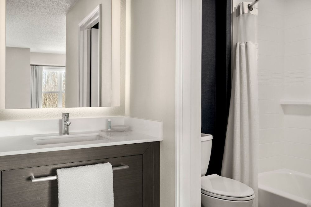 Suite, 1 Bedroom, Non Smoking (Hearing Accessible)