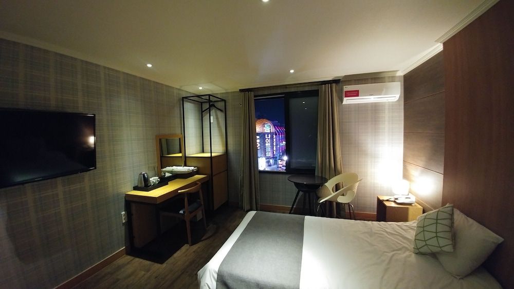 undefined Hotel Tong Yeondong Jeju 2