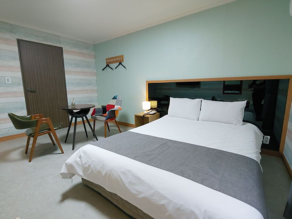 Hotel Tong Yeondong Jeju Standard Double Room 5