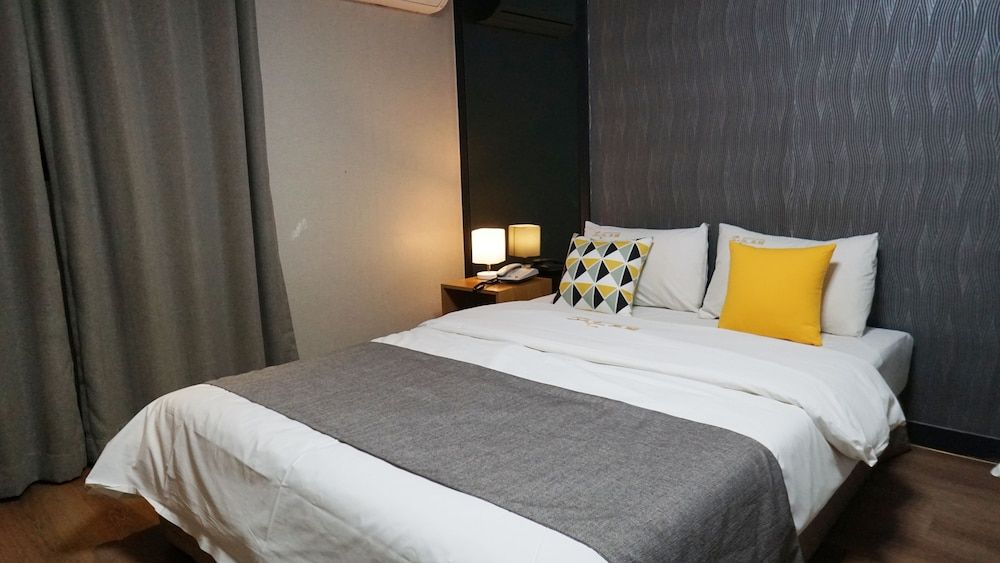 Hotel Tong Yeondong Jeju Standard Double Room 3