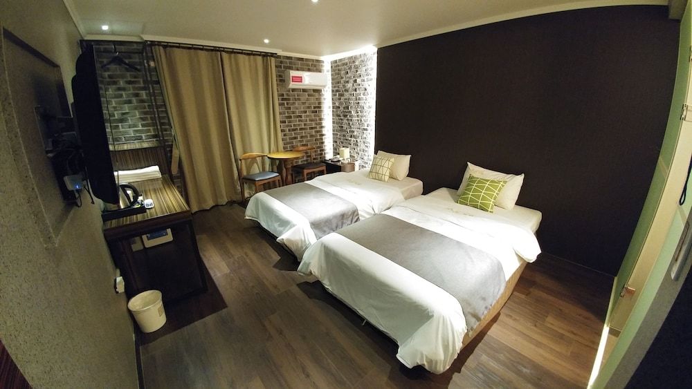 Hotel Tong Yeondong Jeju Standard Twin Room 2