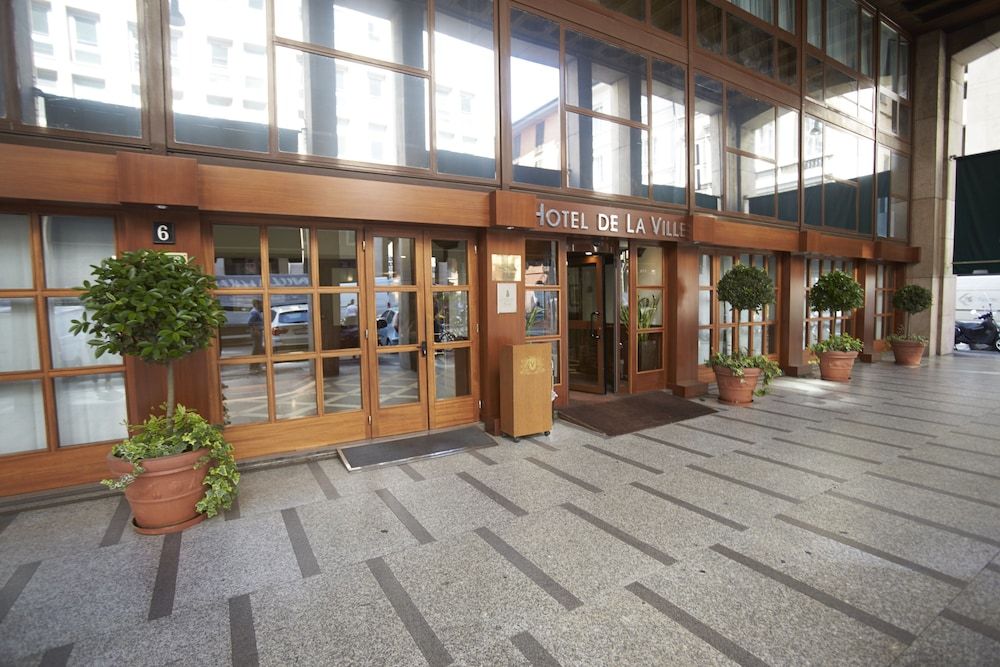 undefined Sina De la Ville 2