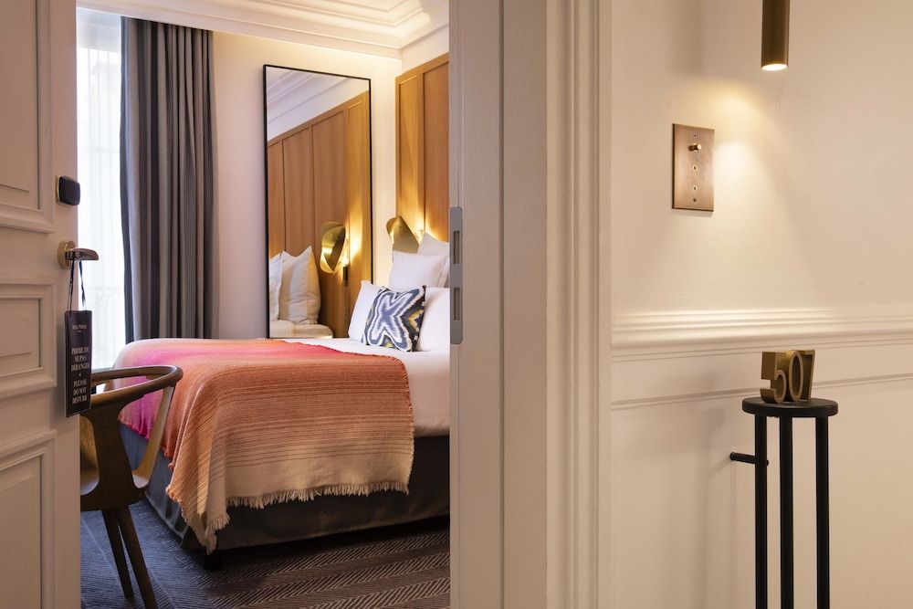 undefined Hotel Vernet 9