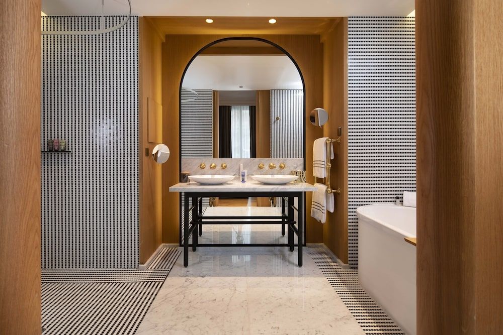 undefined Hotel Vernet 6