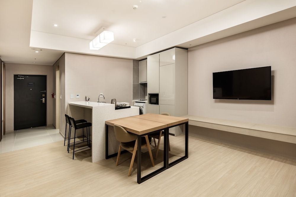 Golden Tulip Incheon Airport Hotel & Suites Residence Studio Connecting Suite [Check-out at 12:00, Wellcome Drink] 7