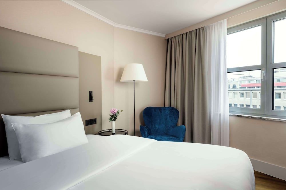 NH Berlin Kurfürstendamm Standard Room