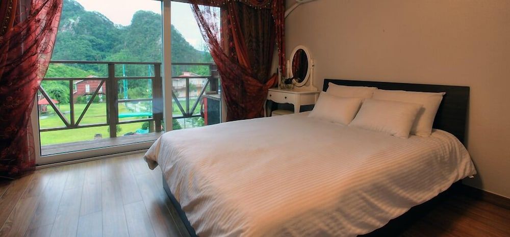 Heidi Korea Superior Twin Room 3